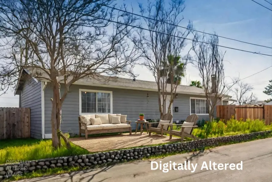 2616 Selma, Sacramento, CA 95815 - #2