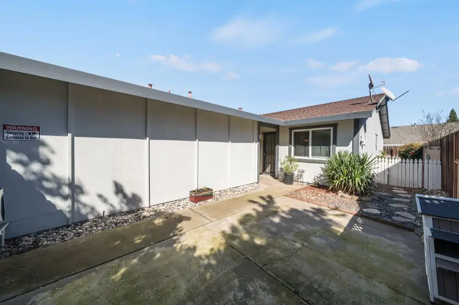 8205 Center Parkway, Sacramento, CA 95823 - #2