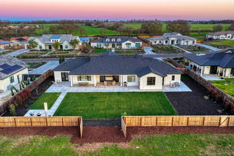 3000 Parella Court, West Sacramento, CA 95691 - #3