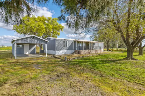 13941 9th Avenue, Hanford, CA 93230