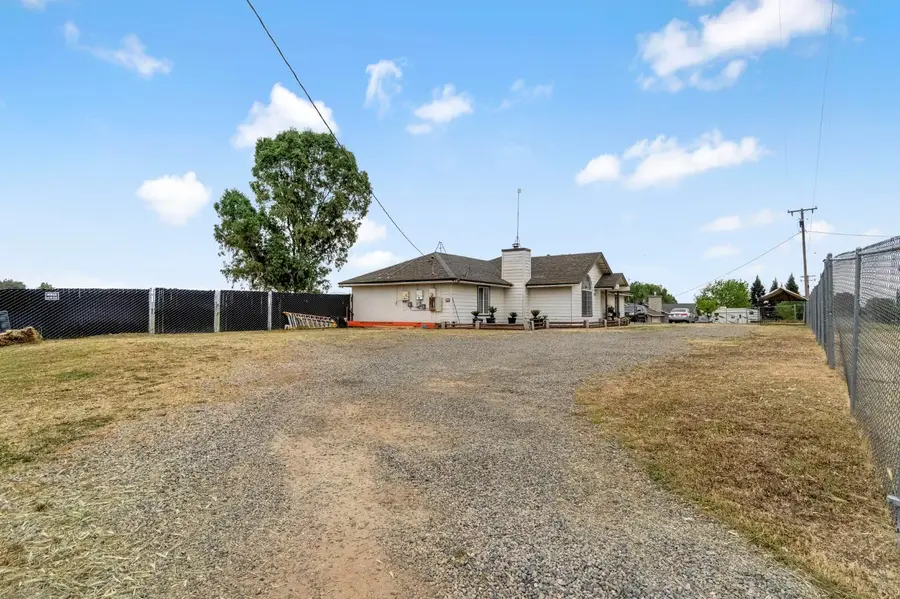 19729 Brightwood Road, Madera, CA 93638 - #2