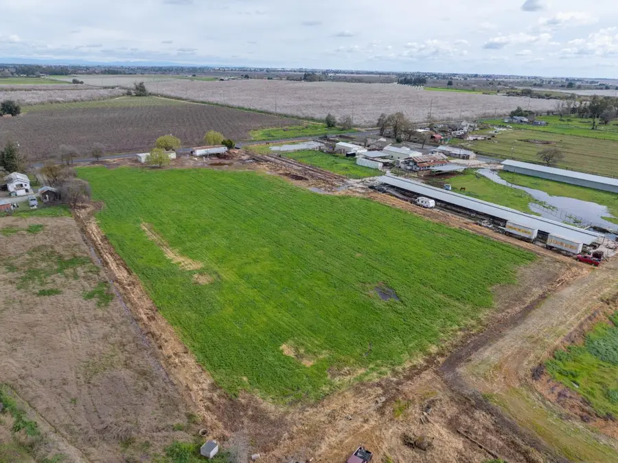 10053 Sawyer Ave, Oakdale, CA 95361 - #2