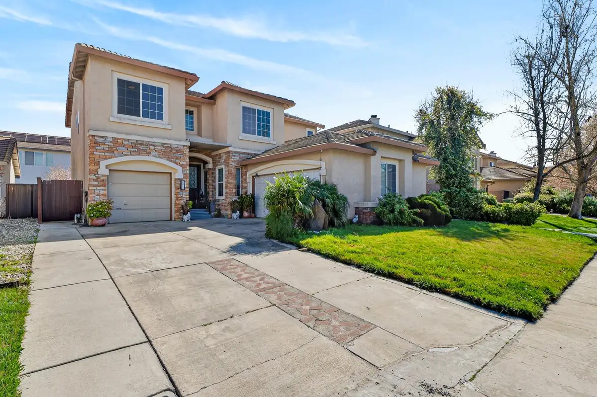 2033 Bastona Drive, Elk Grove, CA 95758 - #1