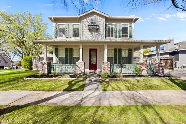 1300 David Drive, Oakdale, CA 95361