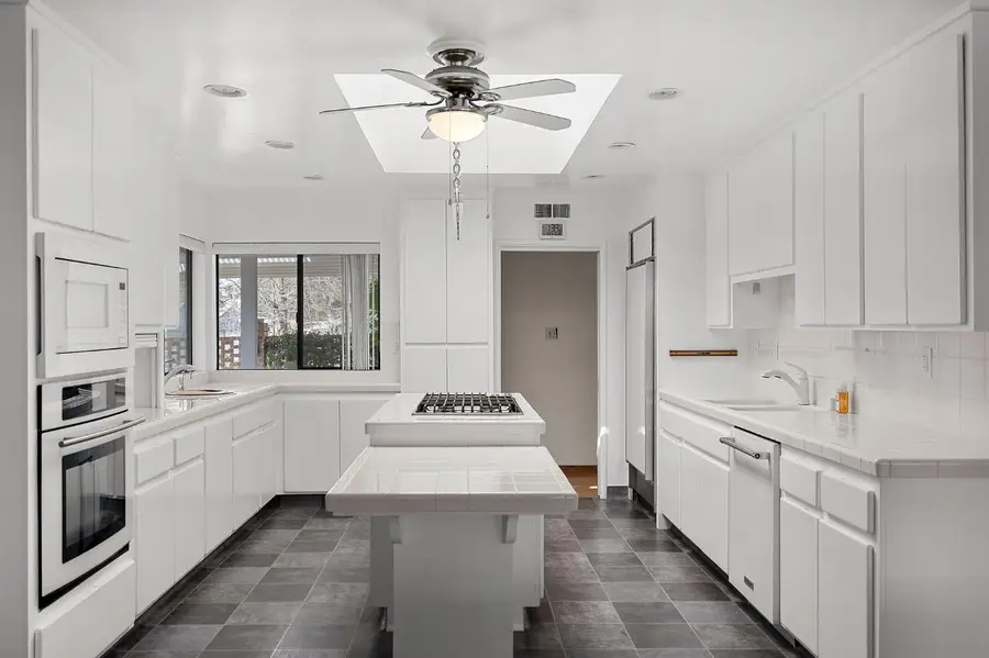 2110 Saint Marks Way, Sacramento, CA 95864 - #3