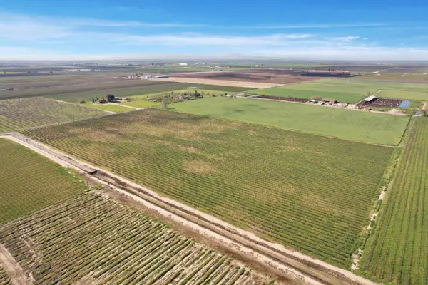 4923 W Acampo Road, Lodi, CA 95242