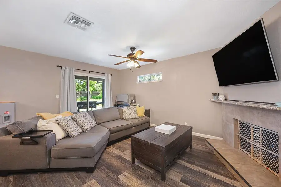 4463 San Juan Avenue, Fair Oaks, CA 95628 - #3