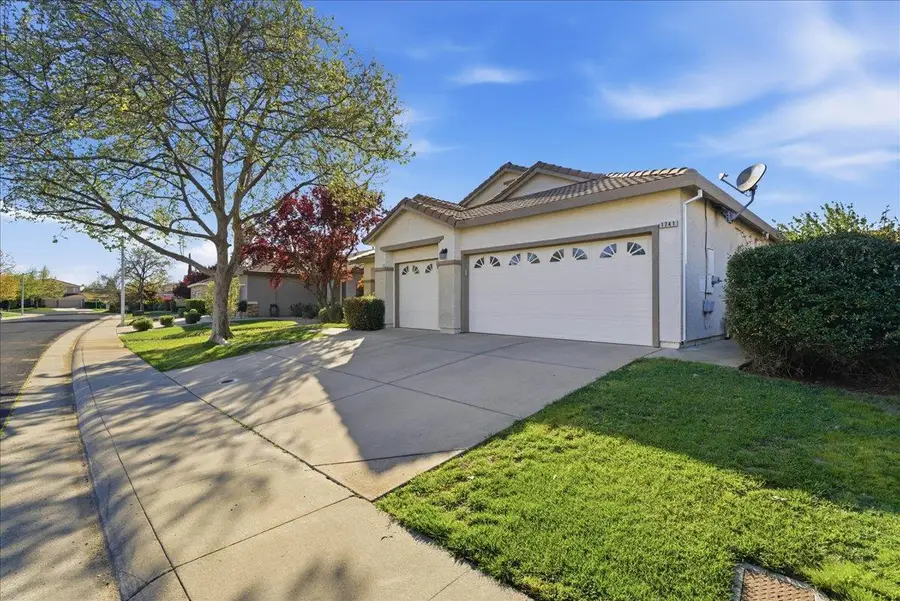 1741 Bamboo Street, Roseville, CA 95747 - #3