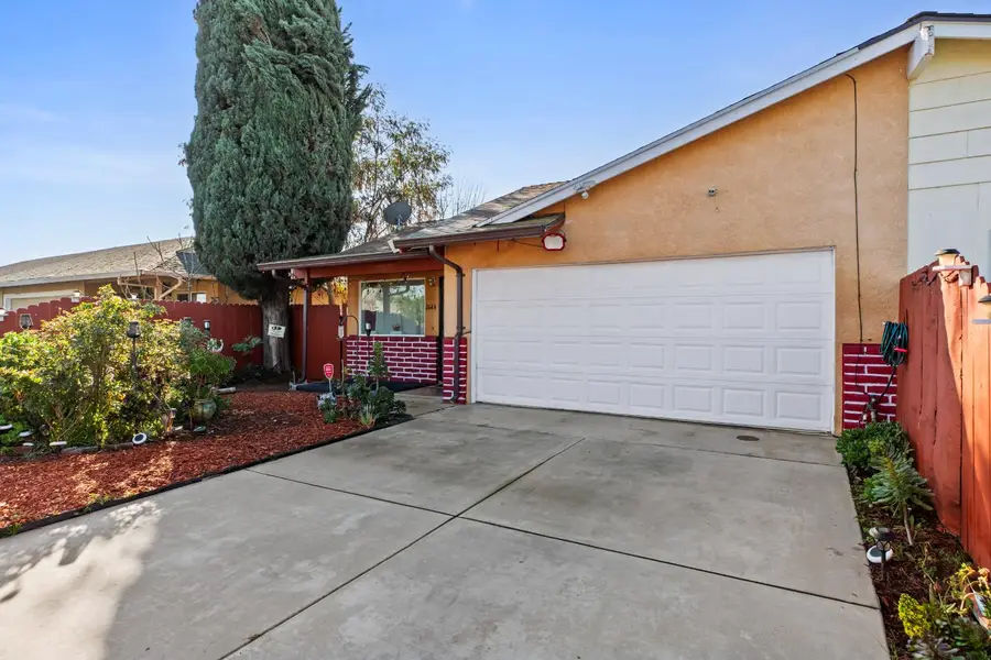 2644 San Ignacio Avenue, Modesto, CA 95354 - #2