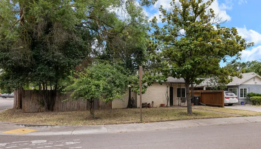 2300 Raymond Avenue, Stockton, CA 95203 - #3