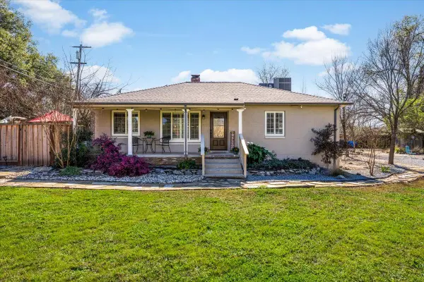 6244 S Walnut Street, Loomis, CA 95650