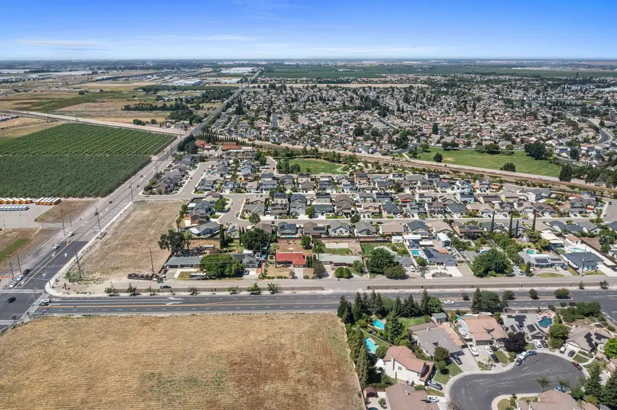 2021 W Louise Avenue, Manteca, CA 95337 - #3