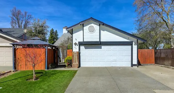 27 Waterfront Court, Sacramento, CA 95831