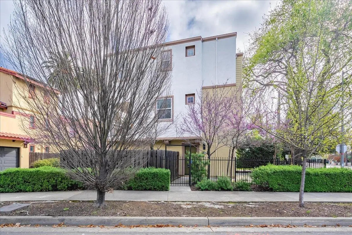 2211 3rd Street, Sacramento, CA 95818 - #1