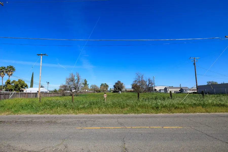 16834 Letteau Avenue, Delhi, CA 95315 - #2