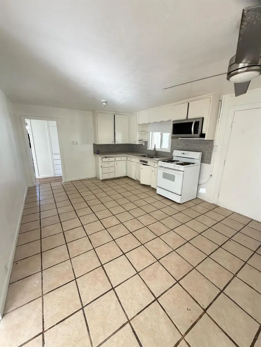 2324 6th Street, Hughson, CA 95326 - #3