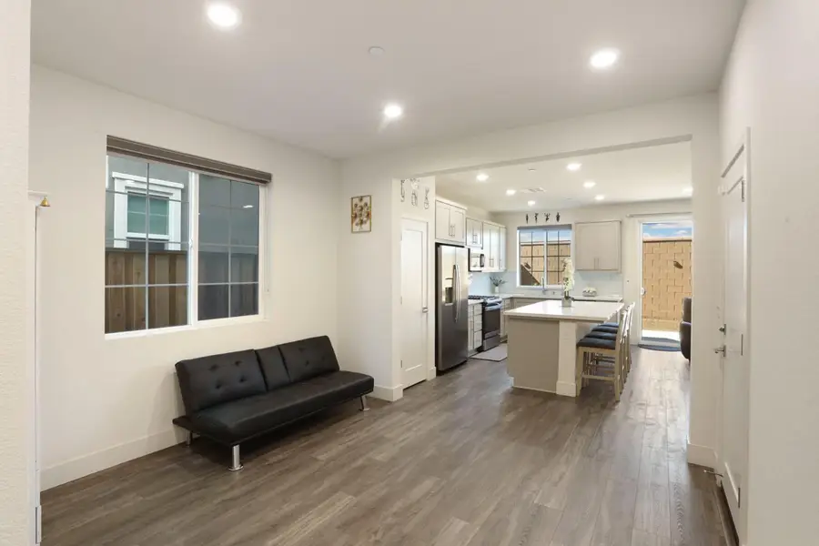 7221 Diamond Avenue, Tracy, CA 95377 - #3