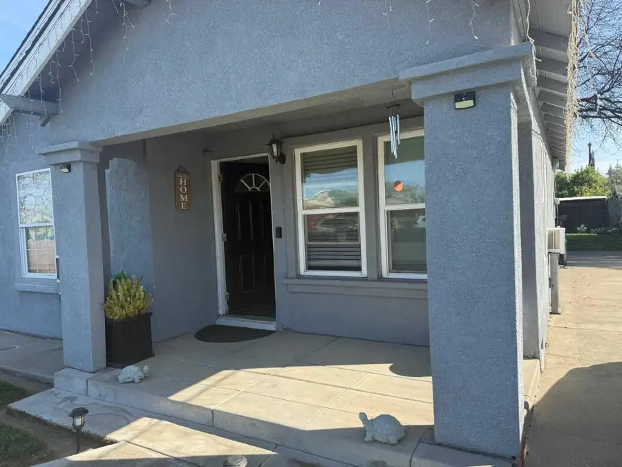 516 S Carroll Avenue, Stockton, CA 95215 - #3