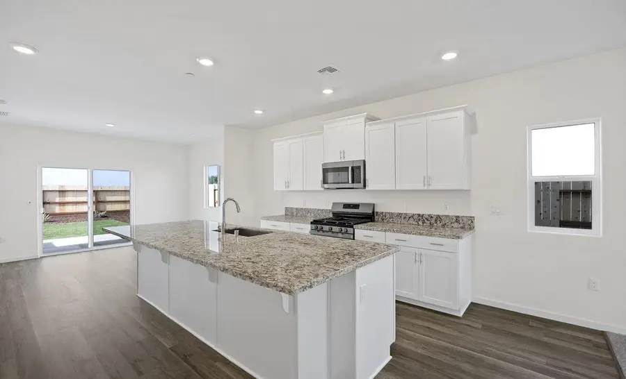 890 S Philip Avenue, Fowler, CA 93625 - #3