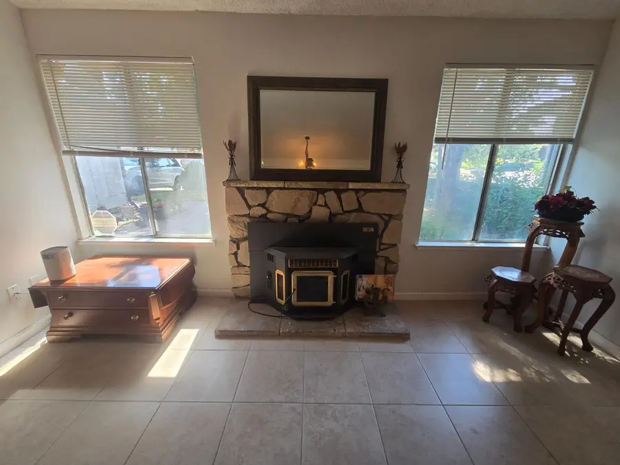 2888 Azevedo Drive, Sacramento, CA 95833 - #2