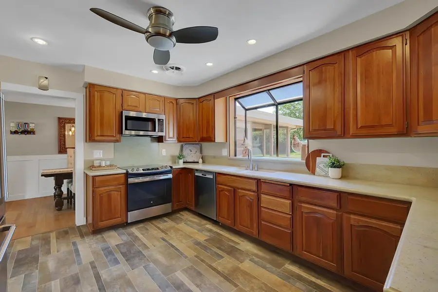 1411 Las Salinas Way, Sacramento, CA 95864 - #3