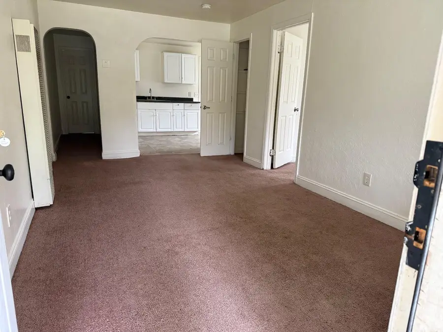 137 Sycamore Street, Madera, CA 93638 - #2