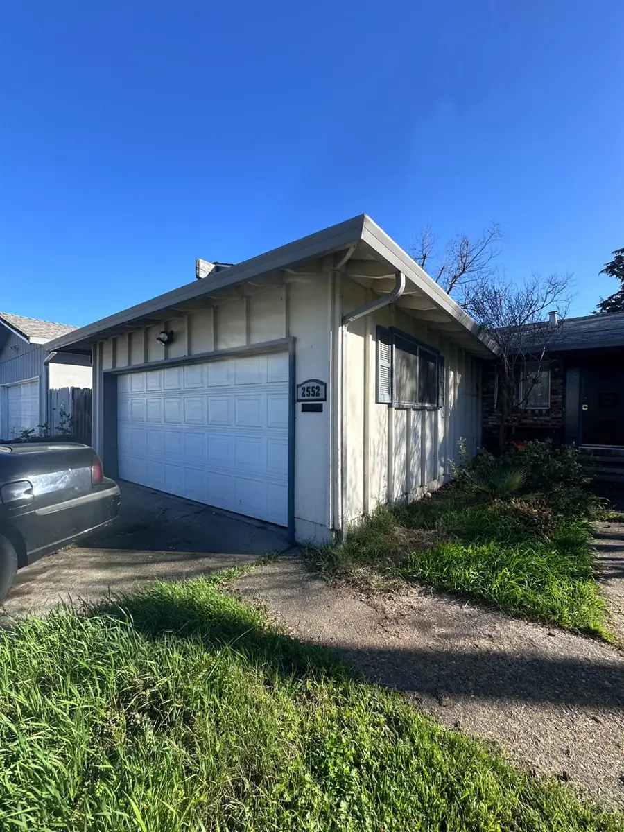 2552 Tamarisk Avenue, Stockton, CA 95207 - #2