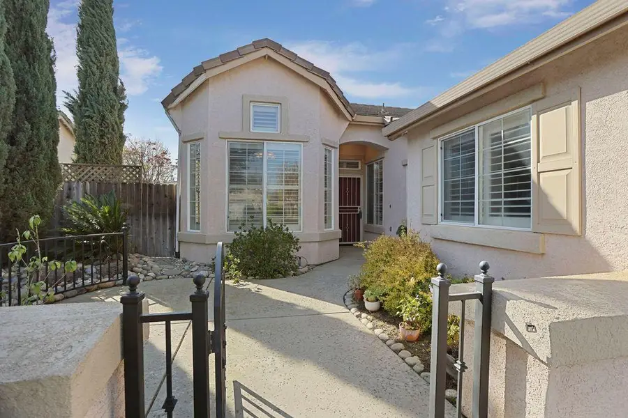 73 Reynolds Way, Lodi, CA 95242 - #3