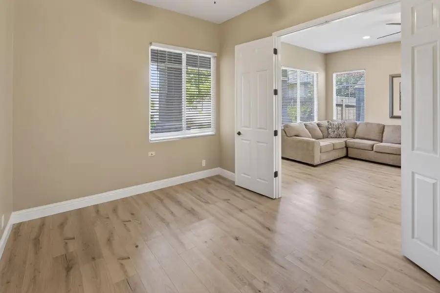 496 Yale Drive, Roseville, CA 95678 - #3