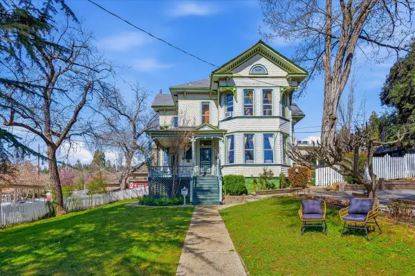 220 Colfax Avenue, Grass Valley, CA 95945