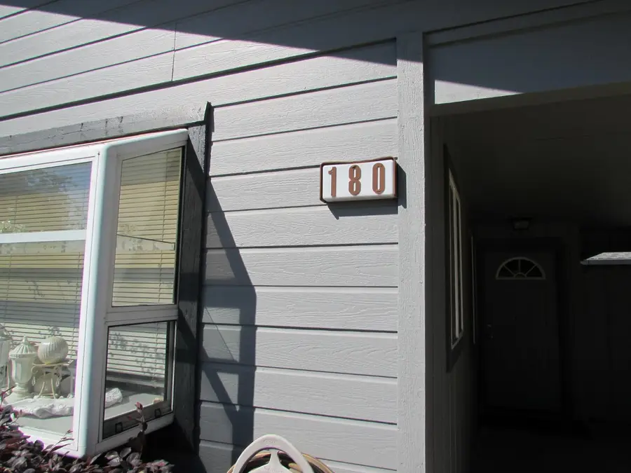 180 E Hillcrest Drive, Auburn, CA 95603 - #3