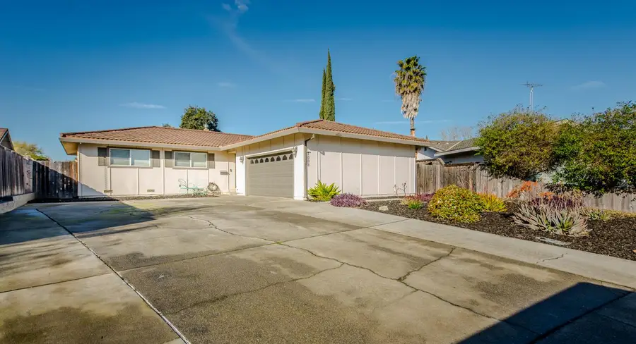 1008 Greenwood Drive, Woodland, CA 95695 - #2