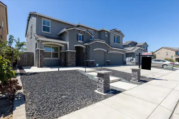 870 Storybook Street, Manteca, CA 95337