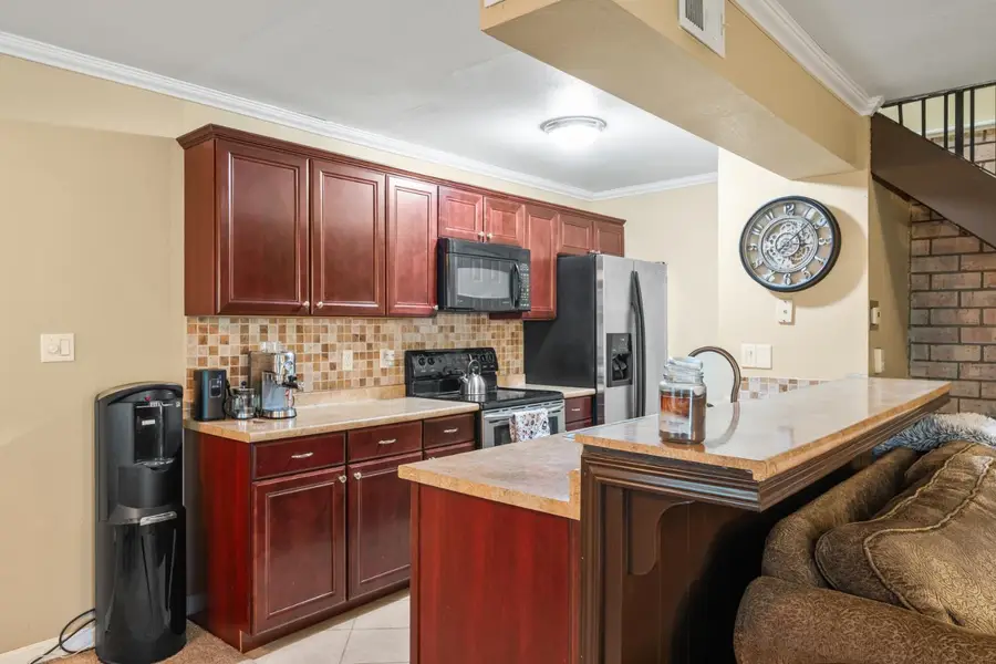 9000 El Cajon Way #2, Sacramento, CA 95826 - #3