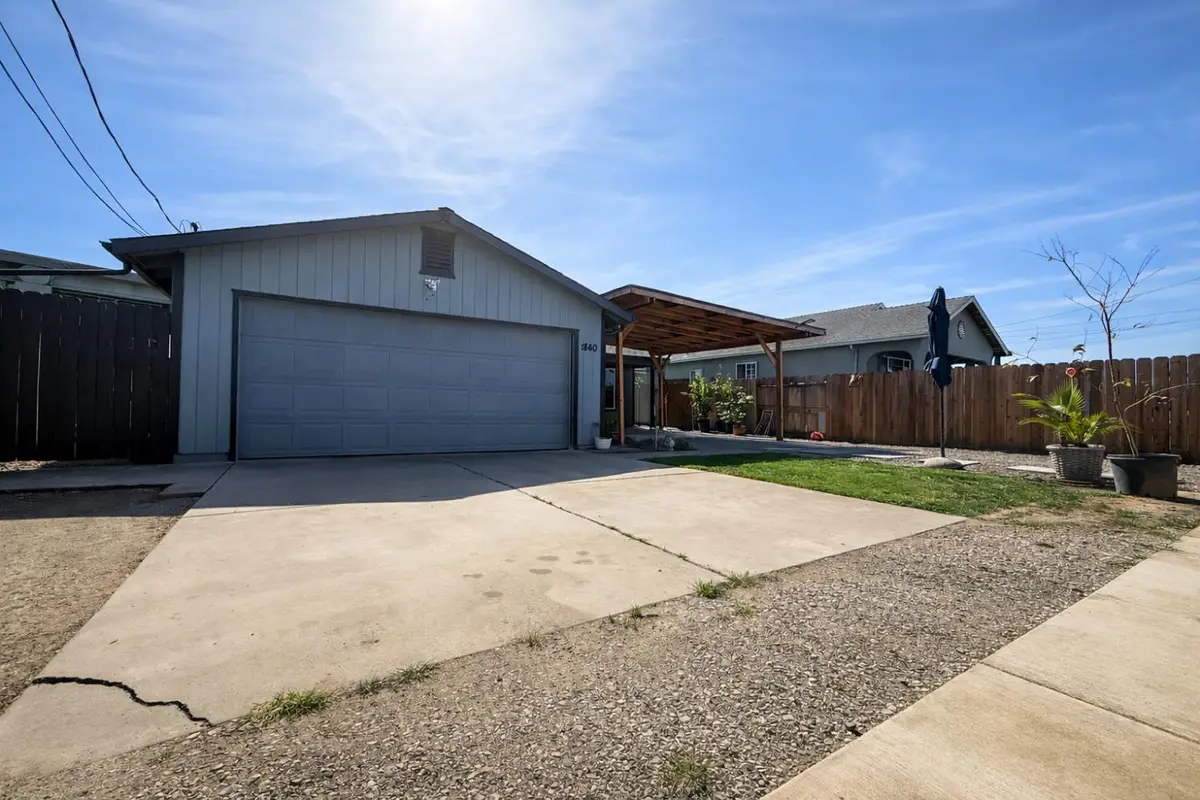 1840 W Hazelton Avenue, Stockton, CA 95203 - #1