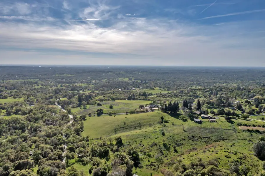 7045 Mount Vernon Road, Auburn, CA 95603 - #2