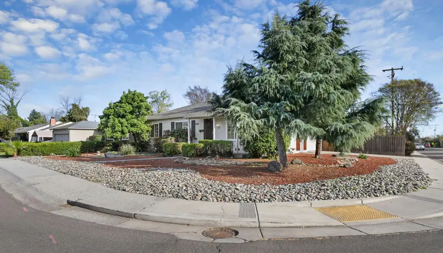 2966 W Euclid Avenue, Stockton, CA 95204 - #3