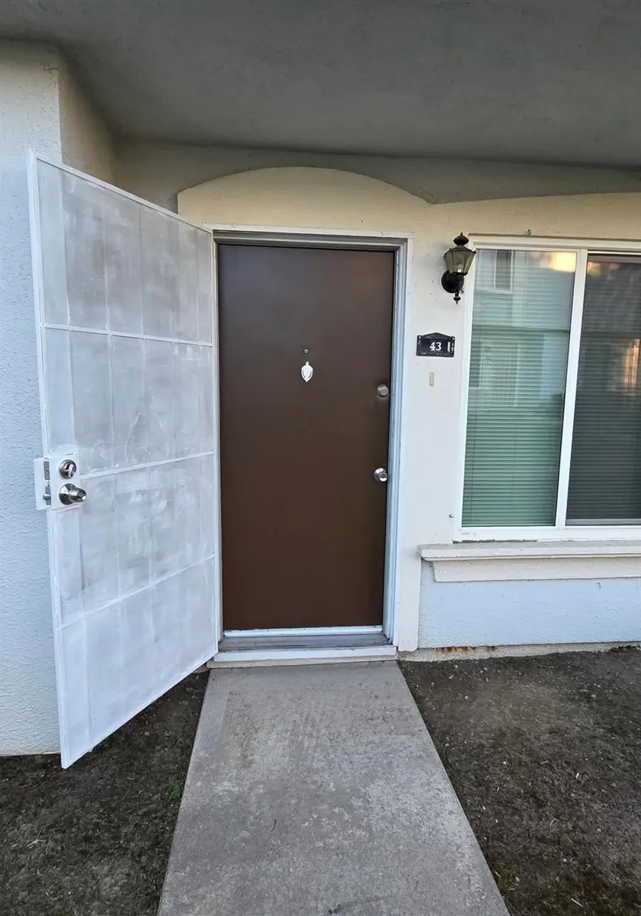 43 Omaha Court, Sacramento, CA 95823 - #3