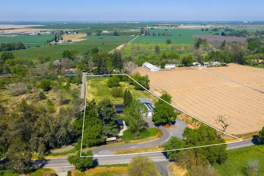 9576 Meadow Drive, Winton, CA 95388 - #2