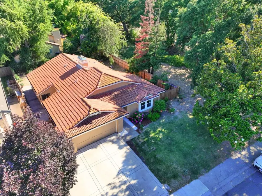 1908 Pebblewood Drive, Sacramento, CA 95833 - #2