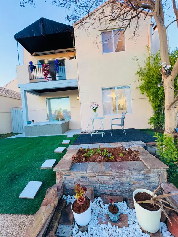 9193 E Laguna Way, Elk Grove, CA 95758