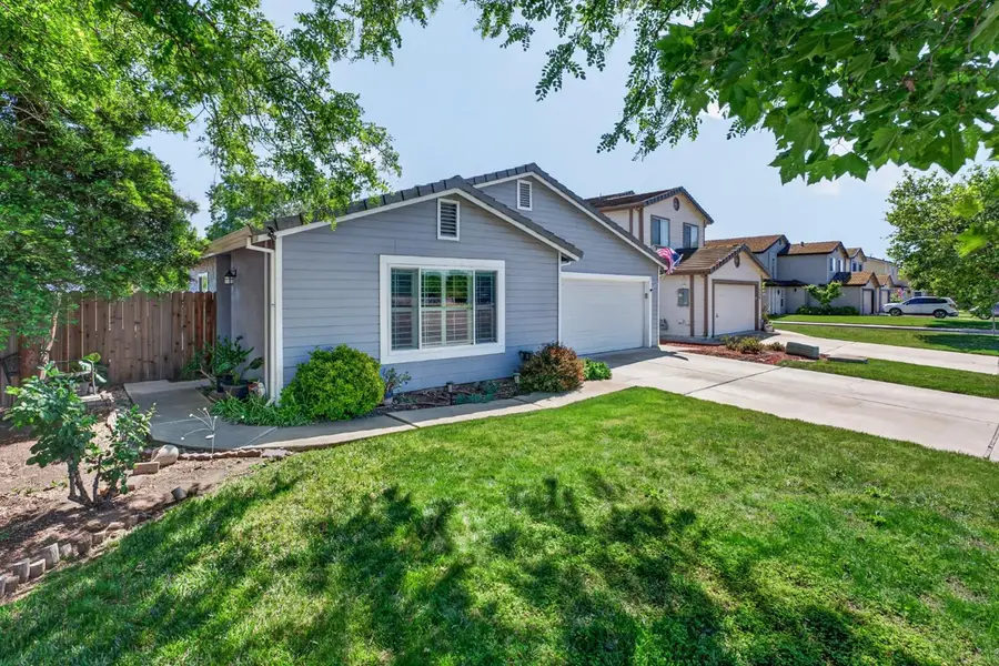 552 W 4th Street, Tracy, CA 95376 - #3