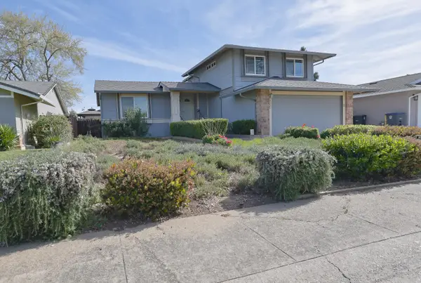 3221 Saturn Drive, Sacramento, CA 95827