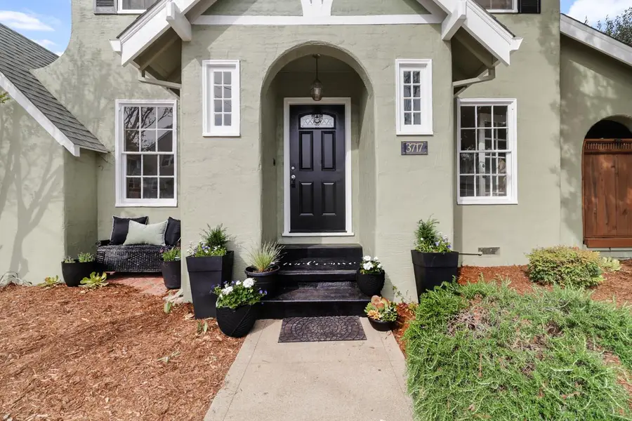 3717 M Street, Sacramento, CA 95816 - #3