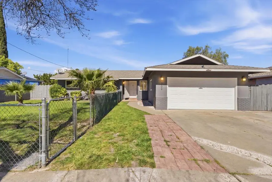 209 Tokay Avenue, Modesto, CA 95350 - #2