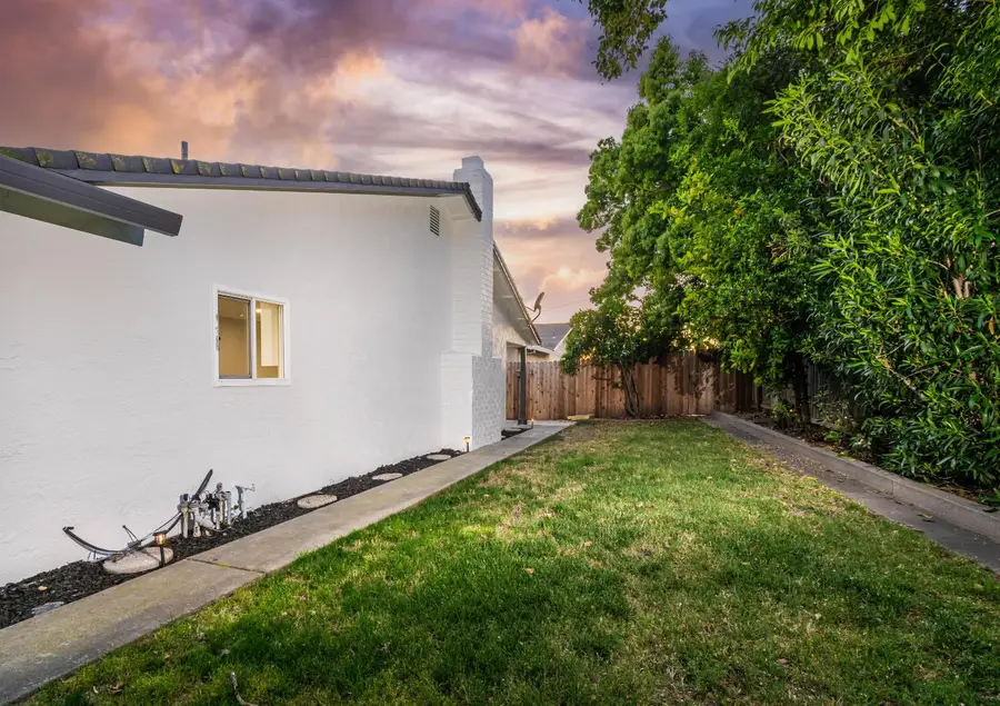 1023 Azure Court, Roseville, CA 95678 - #3