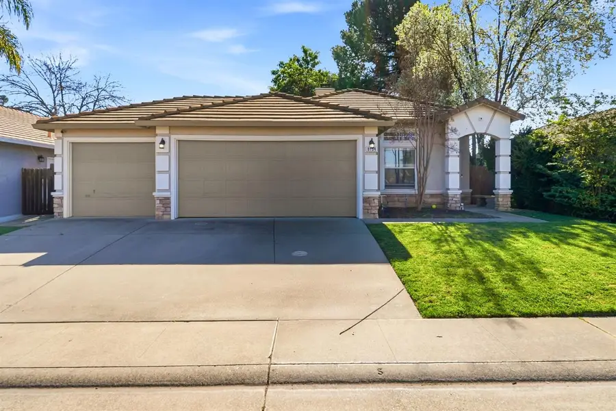 8154 Andante Drive, Citrus Heights, CA 95621 - #3