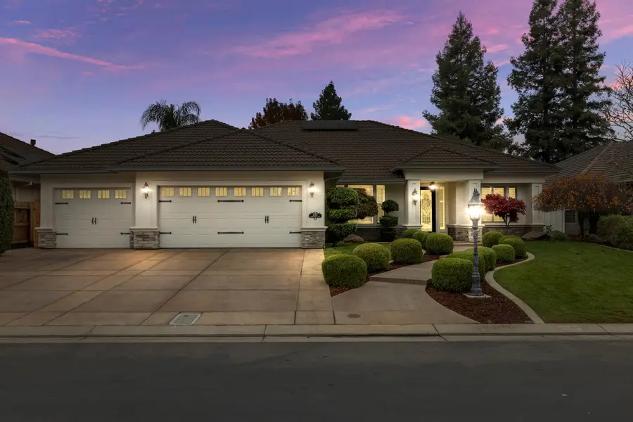 2067 Robin Hood Lane, Merced, CA 95340 - #2