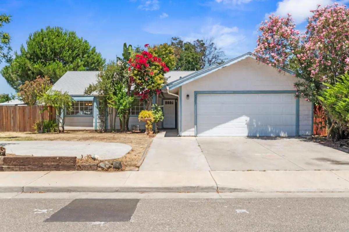 1285 Bonta Avenue, Gustine, CA 95322 - #1