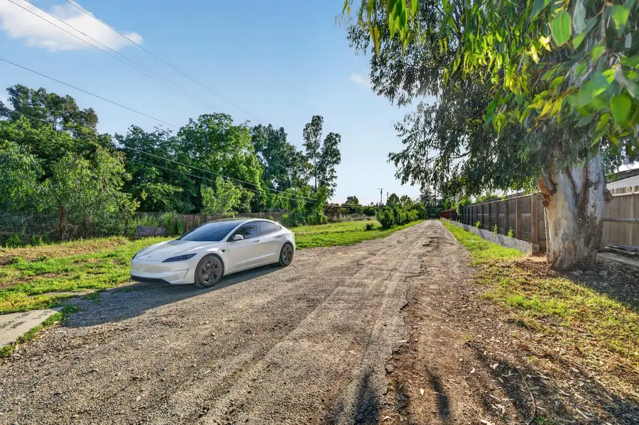 8233 Short Road, Sacramento, CA 95828 - #2